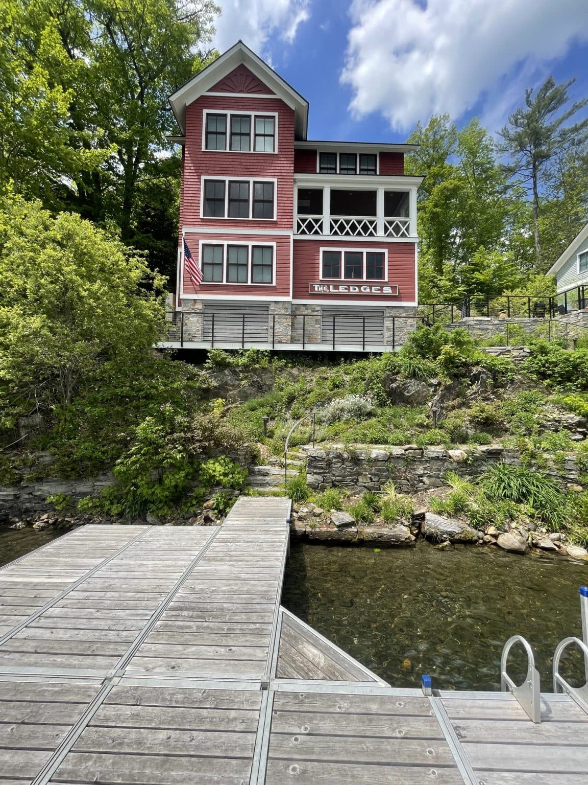A lakeside home built by O'Hara & Gercke